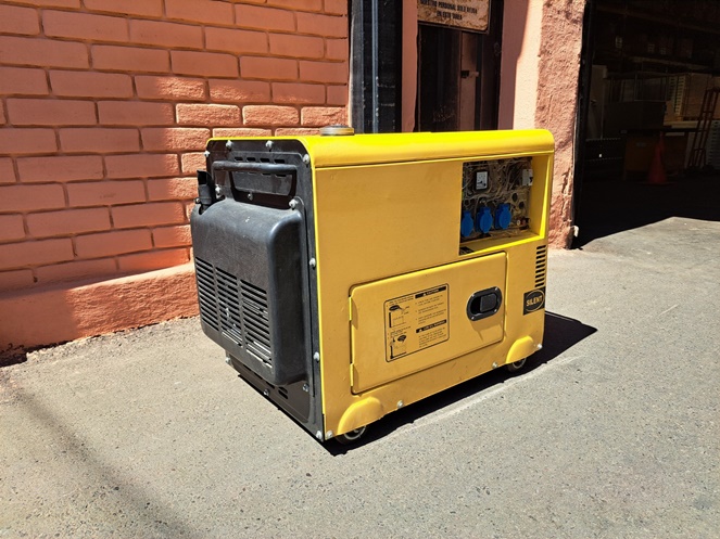 Generador / Diesel / Insonorizado 220 v. / 5.75 kva / Usado #2