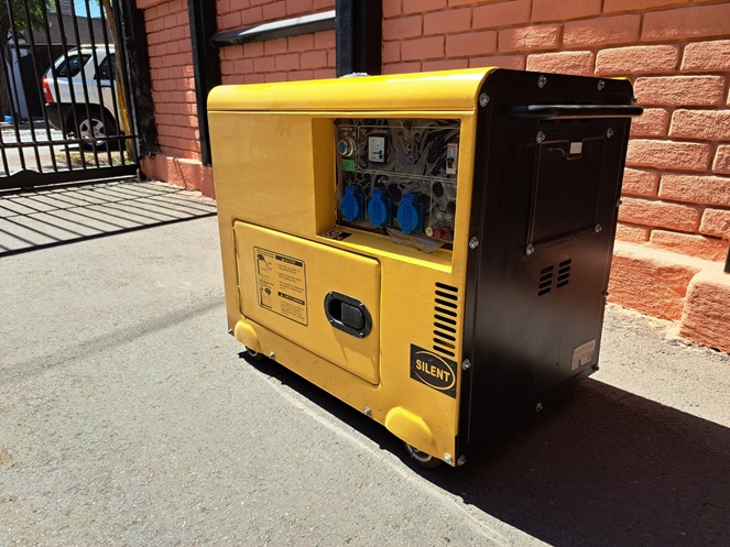 Generador / Diesel / Insonorizado 220 v. / 5.75 kva / Usado #3