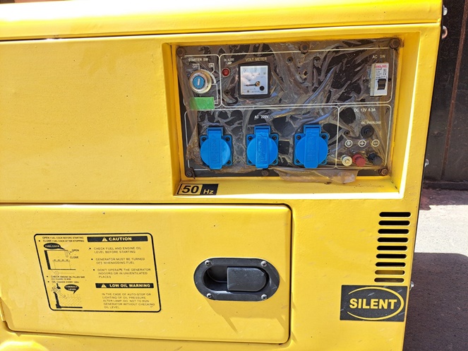 Generador / Diesel / Insonorizado 220 v. / 5.75 kva / Usado #4