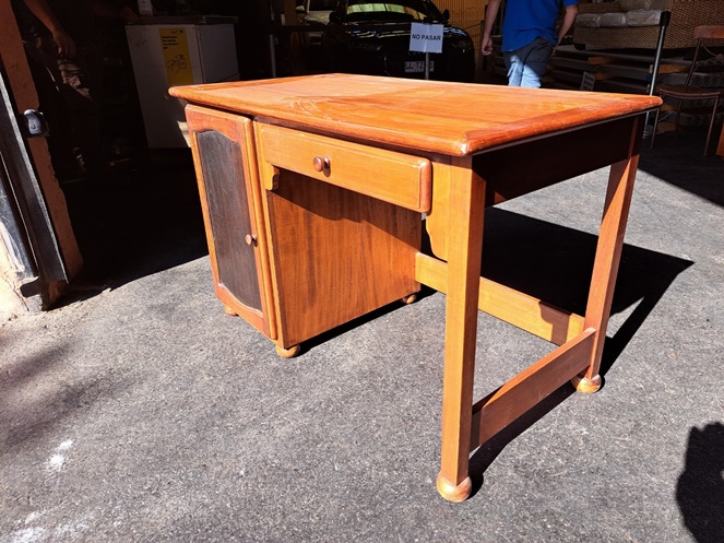 Escritorio Madera 1 cajón, 1 puerta / Usado #3