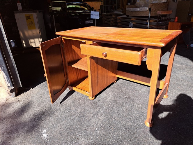 Escritorio Madera 1 cajón, 1 puerta / Usado #5