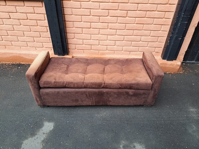 Banqueta Tapizada Felpa con Cojin / Usado  #4