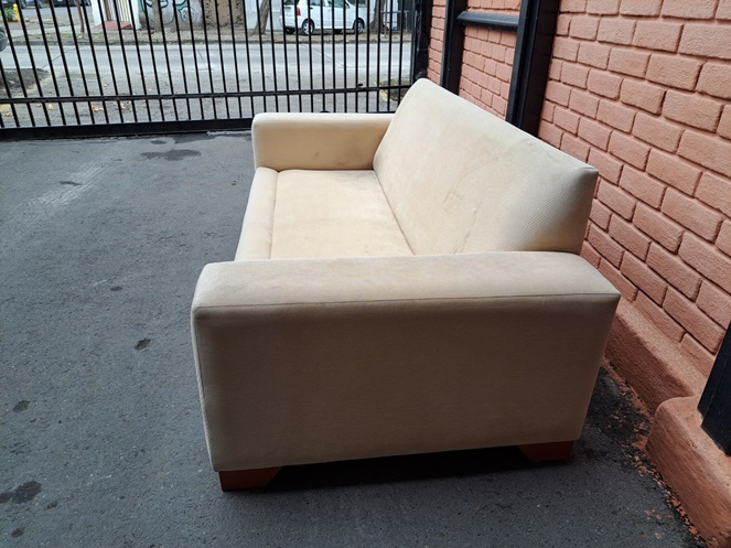 Sofa 3 Cuerpos Beige Sin Cojines / Tapiz Genero / Usado  #3