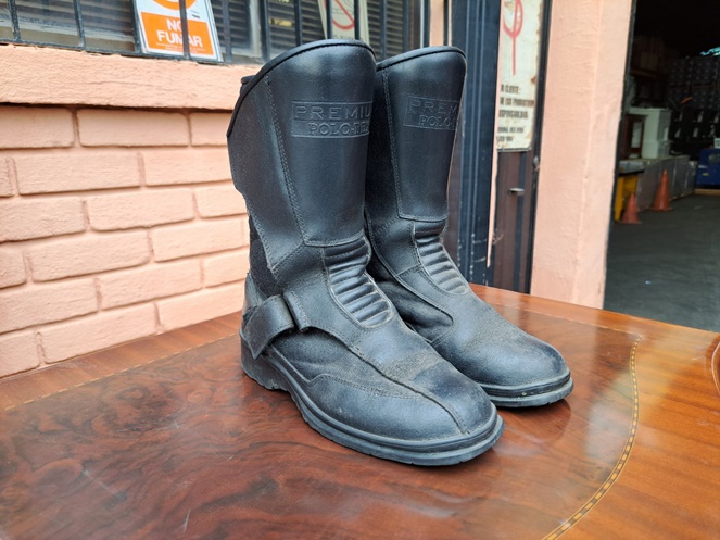 Par de Botas Marca Premium Polo-Tex / Usado #2