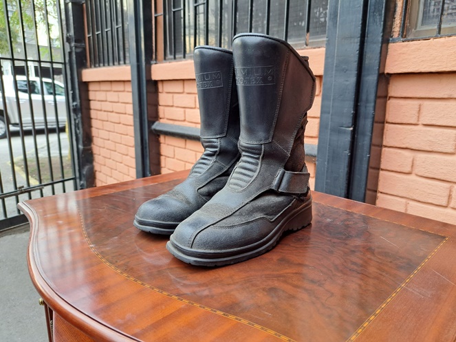 Par de Botas Marca Premium Polo-Tex / Usado #3
