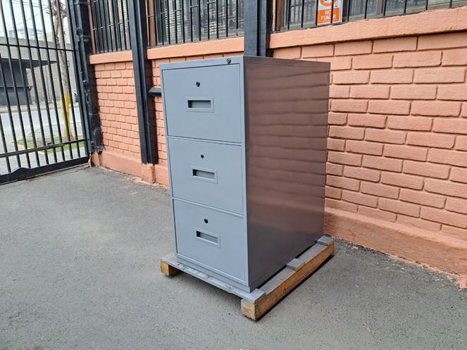 Kardex Metálico de Seguridad / Gris, 3 cajones con llaves / Usado #3