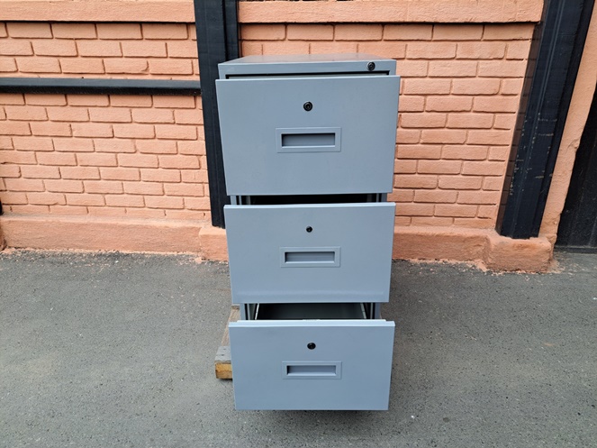 Kardex Metálico de Seguridad / Gris, 3 cajones con llaves / Usado #4