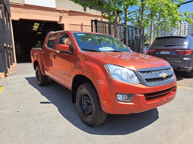 Camioneta Chevrolet DMAX 4x4 D/C (Diesel) 2017 #2