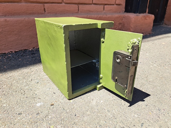 Caja Fuerte Antigua con Llave / Usado / 273 #5