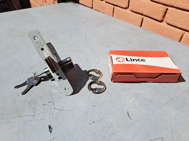 Cerradura de Embutir Lince / Cilindros de Seguridad AGB con Llaves / 66-67 #3