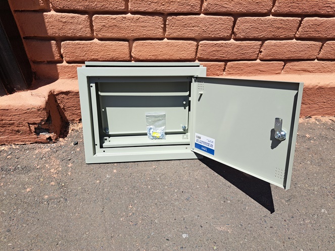 Caja Metalica 2 puertas para embutir PAU 300 x 400 x 80 mm #3