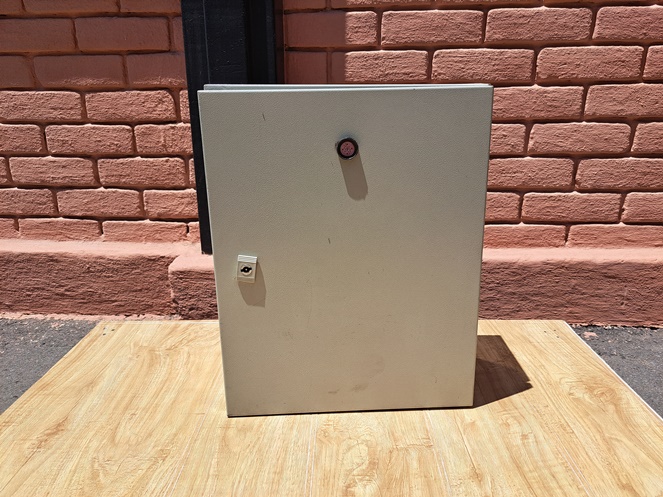 Tablero Eléctrico / 2 puertas con automáticos  #3