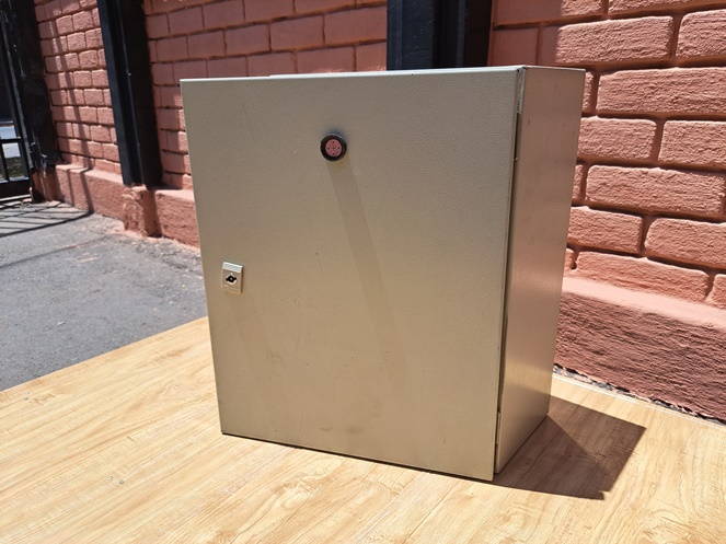 Tablero Eléctrico / 2 puertas con automáticos  #5