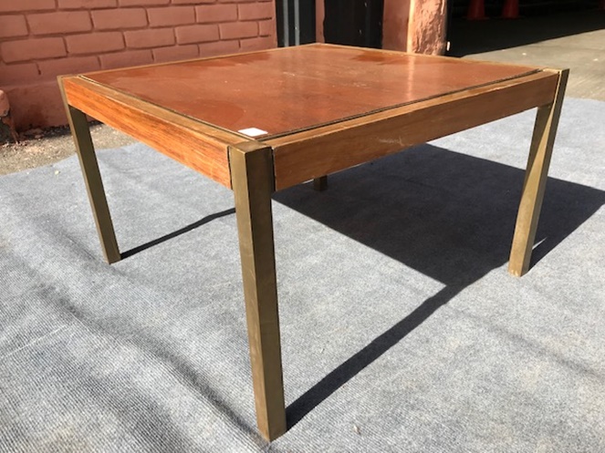 Mesa Lateral Madera / Estructura Bronce / Usada / 34 #5