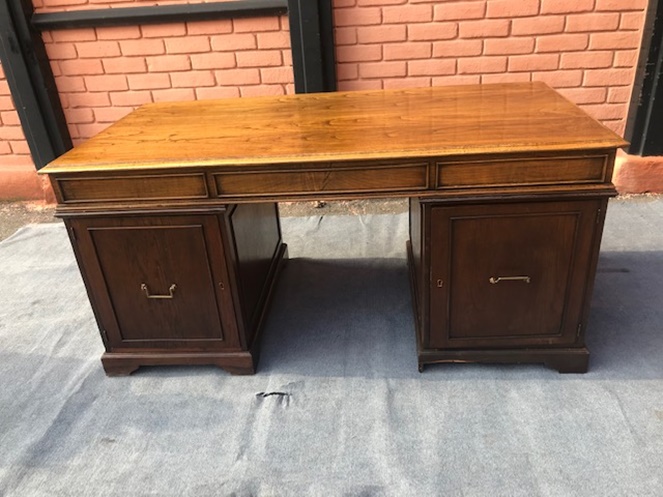 Escritorio Madera Enchapado Encina / 9 cajones / 2 puertas / Usado / 48 #4