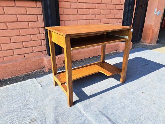 Mesa Madera / Enchapada Eucaliptus / Usada / 53 #2