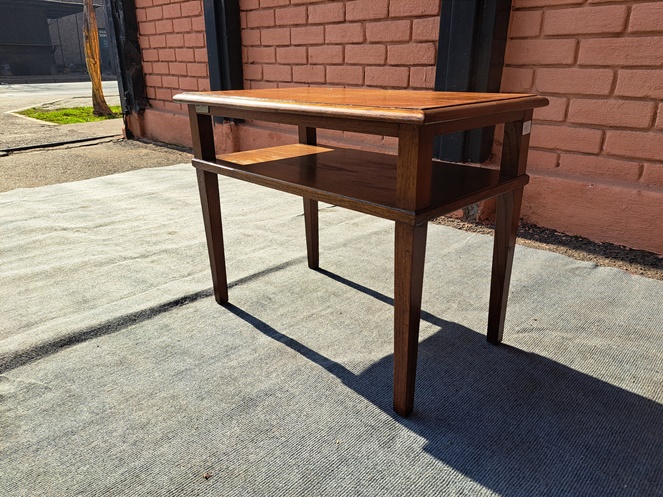 Mesita Madera / Enchapada Eucaliptus / Doble Cubierta / Usado / 60 #3