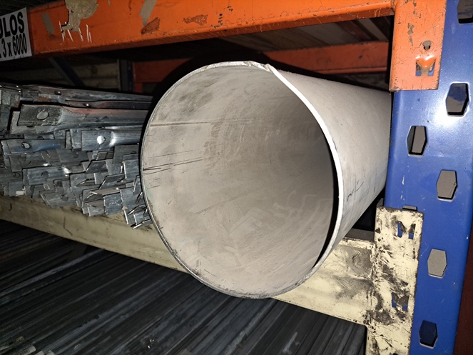 Cañeria Acero Inoxidable / Largo 5.81 mts / Espesor 3mm #2