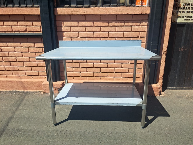 Mesón Acero Inoxidable Super con Respaldo 0.75 x 1.20 Mt #2