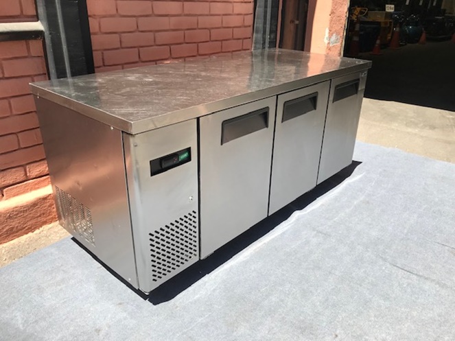 Meson Acero Inoxidable Refrigerado / Prowat / 3 Puertas / Usado / 3387  #2