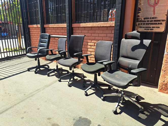 Pack de 5 sillas / sillones diferentes / Usados #3