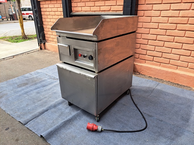 Plancha Churrasquera Industrial / Acero Inoxidable / Eléctrica 380 volt / Usada / 2 #3