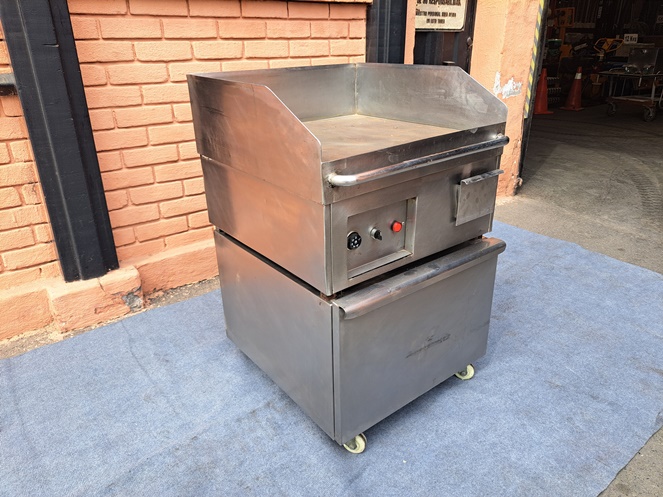 Plancha Churrasquera Industrial / Acero Inoxidable / Eléctrica 380 volt / Usada / 3 #2