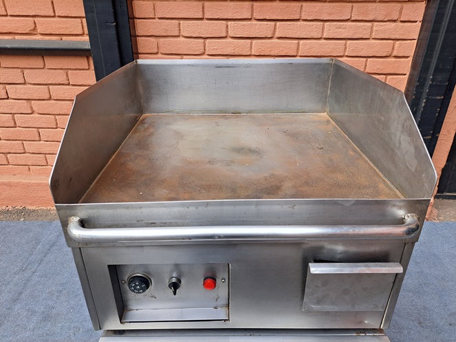 Plancha Churrasquera Industrial / Acero Inoxidable / Eléctrica 380 volt / Usada / 3 #4