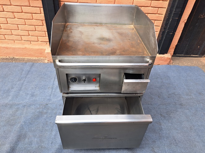 Plancha Churrasquera Industrial / Acero Inoxidable / Eléctrica 380 volt / Usada / 3 #5