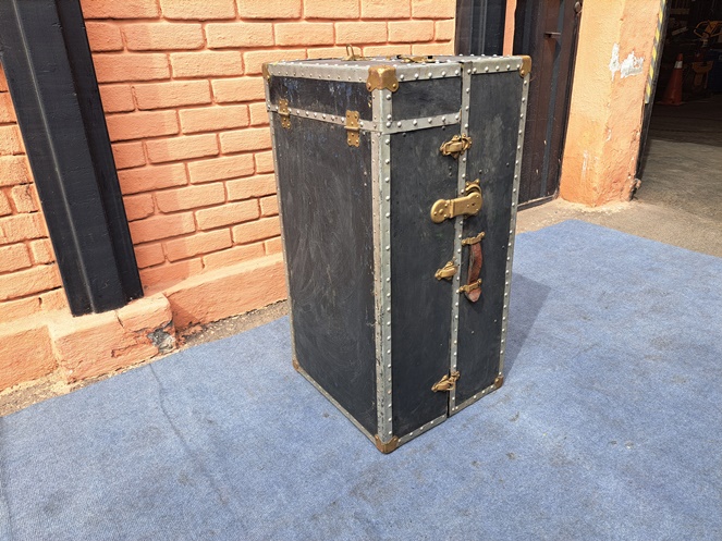 Baul Madera con broches / Usado #2
