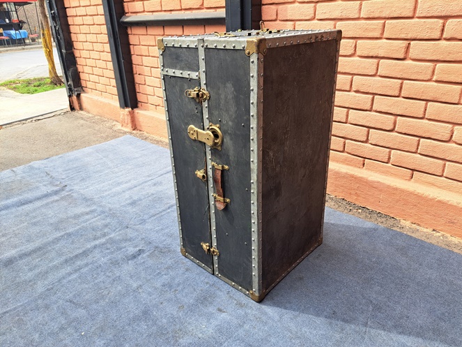 Baul Madera con broches / Usado #3