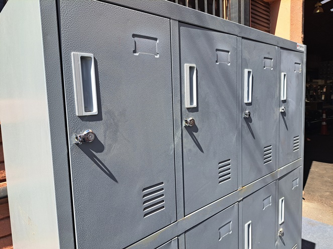 Lockers Metalicos / 12 puertas / Usados #4