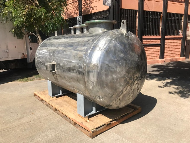 Estanque Acero Inoxidable / S.A.M.A. / Capacidad 2.750 Lts. Aprox. / Usado #2