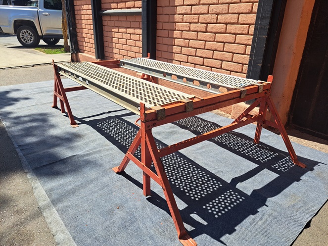 Juego Caballete Andamio Yeseros Pintados / Con 02 plataformas 1.500 mm. / Usados #8