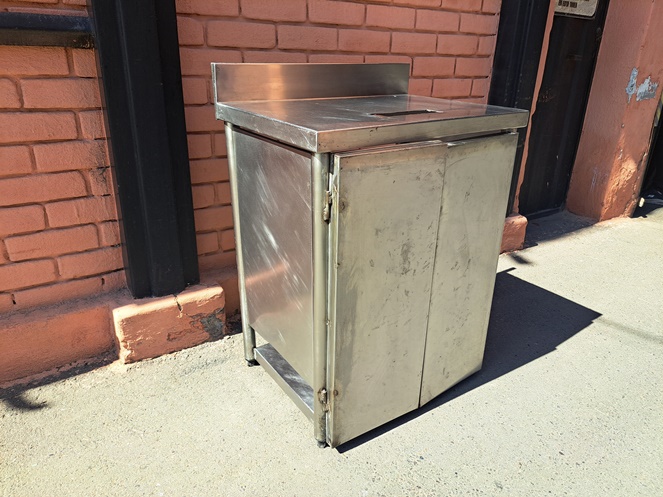 Mueble Estante Acero Inoxidable  / 2 Puertas / Usado / 1 #3