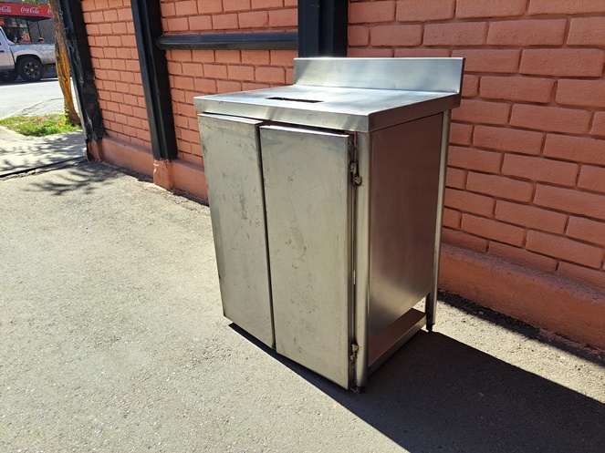 Mueble Estante Acero Inoxidable  / 2 Puertas / Usado / 1 #2