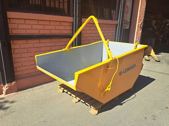 Capacho para escombros / Capacidad 750 Lts. aprox. / Usado #2