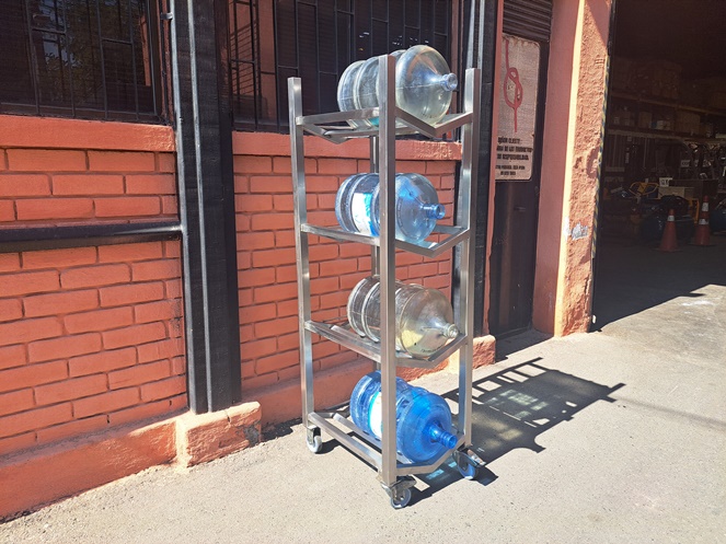 Estante acero inoxidable con ruedas para bidones de agua / Usado #5