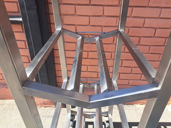 Estante acero inoxidable con ruedas para bidones de agua / Usado #6