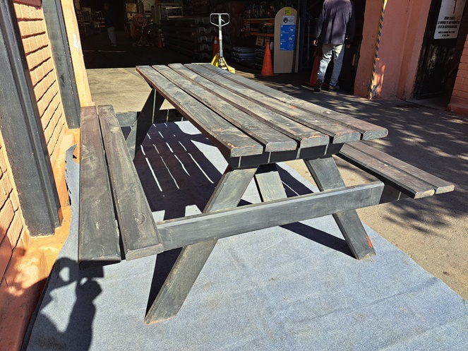 Mesa Madera para exterior / Usado #4