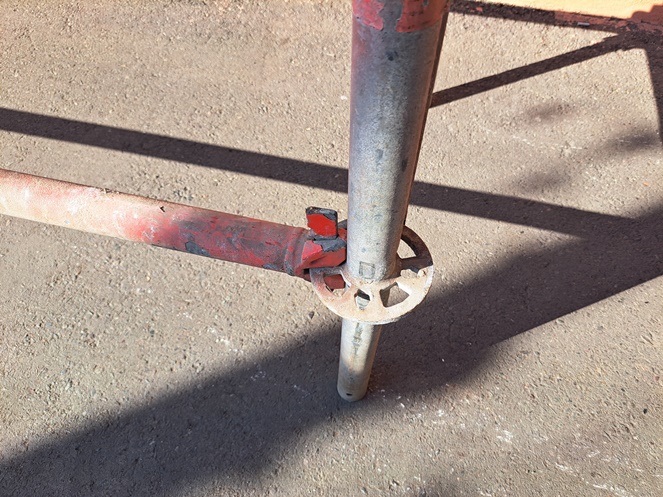 Andamio Multidireccional / Layher / Alto 2.200 mm x Fondo 850 mm / Usado #4