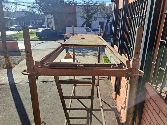 Andamio Multidireccional / Layher / Alto 2.200 mm x Fondo 850 mm / Escalera Interior / Usado #7