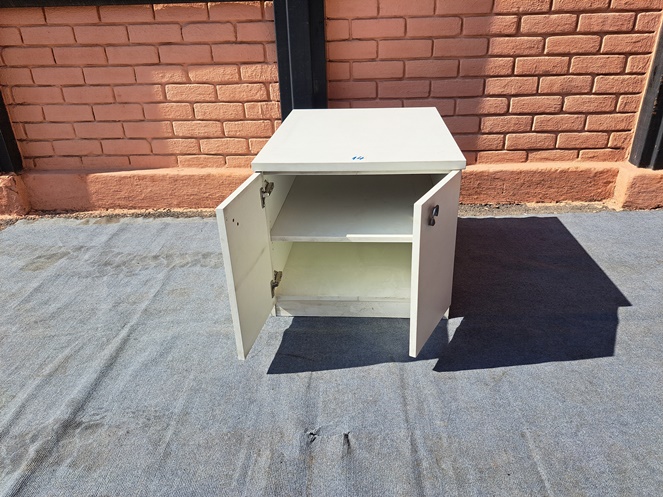 Mueble Madera 2 puertas soporte Impresora  Blanco / N14 / Usado #4