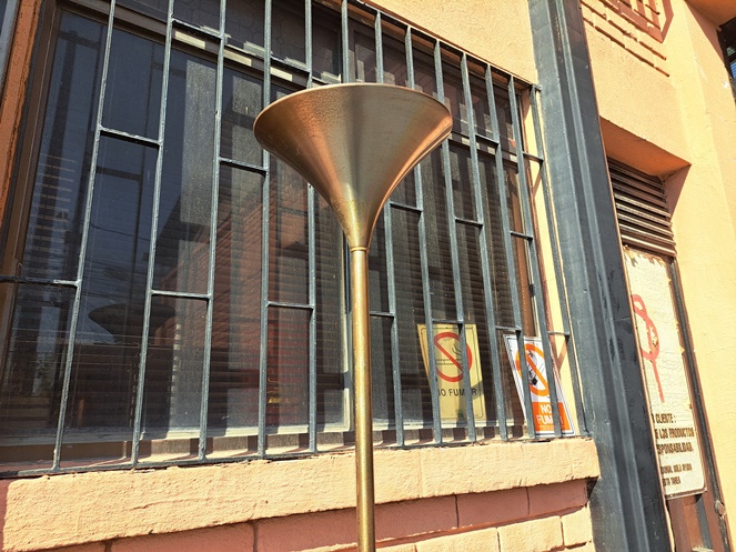 Lampara Metálica de Pedestal / N15 / Usado #2