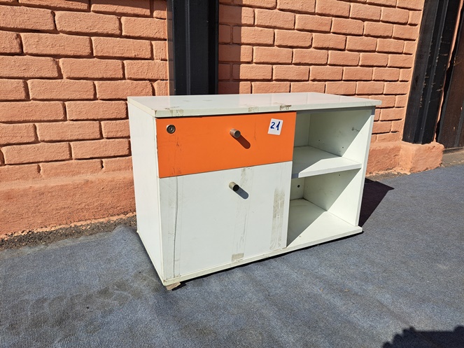 Mueble Cajonera con divisiones / N21 / Usado #2