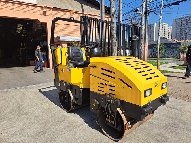 Rodillo Doble Tambor Hombre a Bordo / Motor Diesel  #3