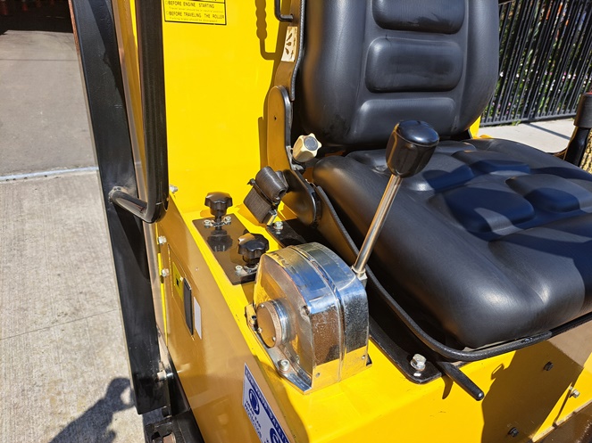 Rodillo Doble Tambor Hombre a Bordo / Motor Diesel  #5