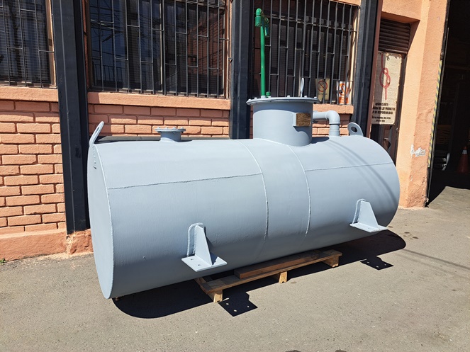 Estanque para Combustible / Acero Carbono Galvanizado / 1.800 lts aprox. / Usado #2