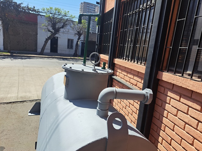 Estanque para Combustible / Acero Carbono Galvanizado / 1.800 lts aprox. / Usado #5