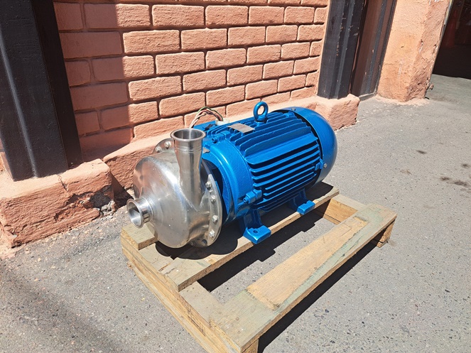 Motobomba Centrifuga  / Acero Inoxidable / Marca WEG / Usada #2